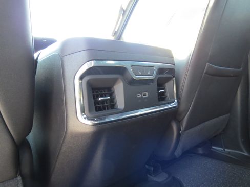 Used 2024 Chevrolet Silverado 1500 High Country w/ Technology Package image 16