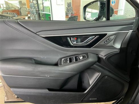 Used 2021 Subaru Outback Limited image 16
