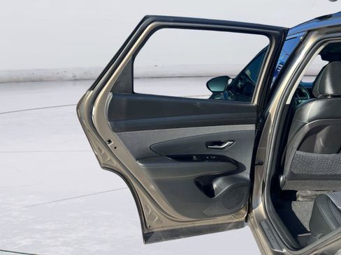 Used 2025 Hyundai Tucson Limited AWD/4WD image 13