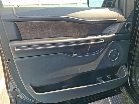 Used 2018 Ford Expedition Max Limited AWD/4WD image 14