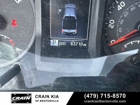 Used 2021 Toyota Tacoma SR AWD/4WD image 16