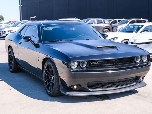 Used 2021 Dodge Challenger R/T Scat Pack w/ T/A Package RWD image 3