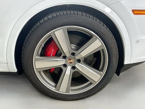 New 2026 Porsche Cayenne S AWD/4WD image 10