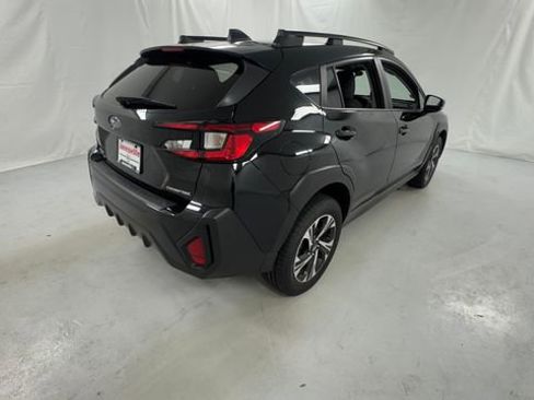 Used 2024 Subaru Crosstrek 2.0i Premium image 3