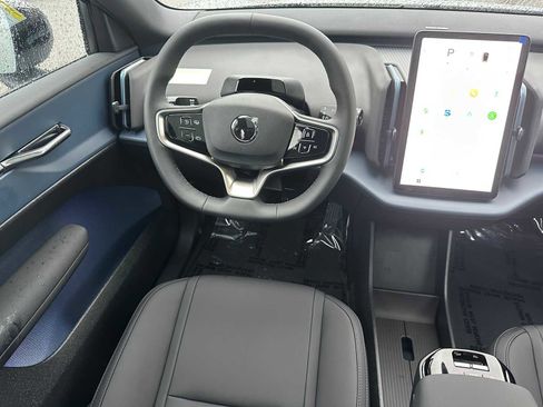 New 2026 Volvo EX30 Plus image 17