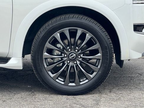 Used 2024 Nissan Armada Platinum w/ Captain's Chairs Package image 3