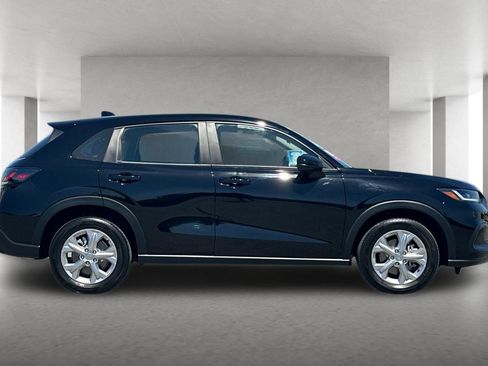 Used 2024 Honda HR-V LX image 3