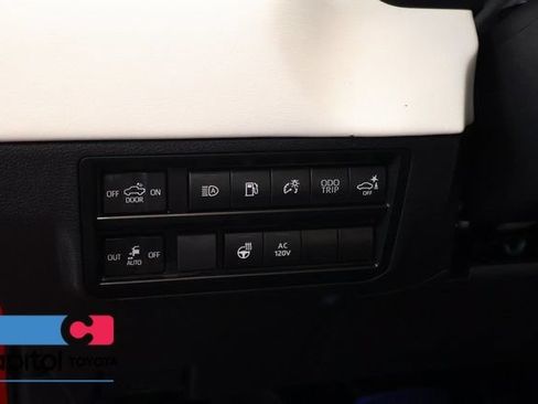 Used 2024 Toyota Tundra Capstone AWD/4WD image 15