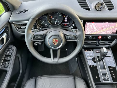New 2026 Porsche Macan image 15