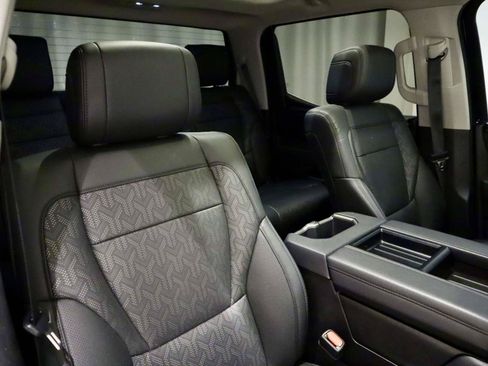 Used 2024 Toyota Tundra Limited w/ Power Package AWD/4WD image 10