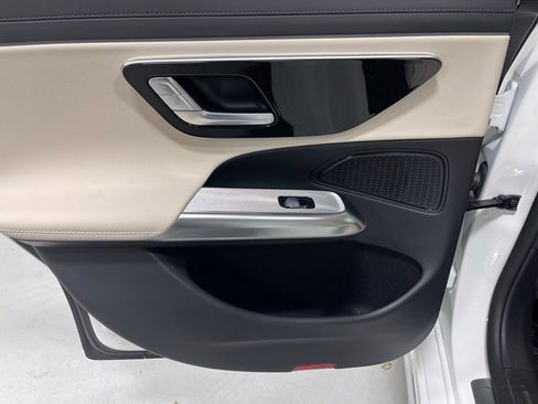 Used 2026 Mercedes-Benz E 350 4MATIC Sedan image 24