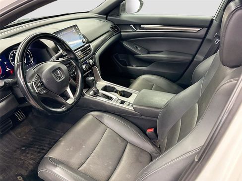 Used 2022 Honda Accord Sport image 4