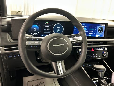 Used 2025 Hyundai Santa Cruz SEL image 13