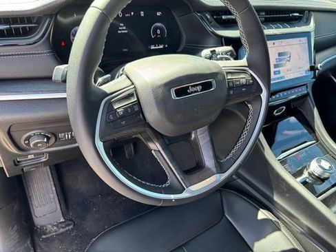 New 2026 Jeep Grand Cherokee Limited w/ Limited Altitude Package AWD/4WD image 12
