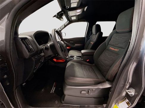 Used 2025 Nissan Frontier PRO-4X w/ Pro Convenience Package image 17