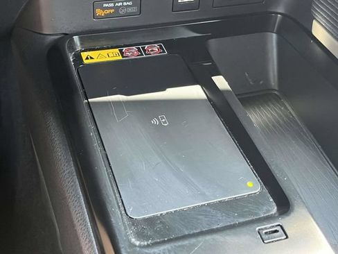 Used 2025 Toyota Camry SE FWD image 31