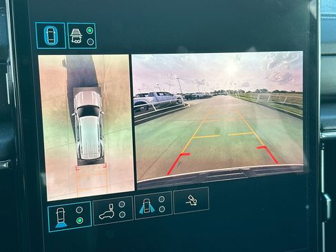 Used 2025 GMC Yukon Denali image 17