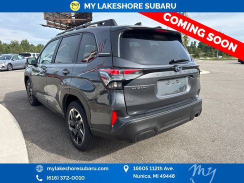 Used 2025 Subaru Forester Premium AWD/4WD image 6