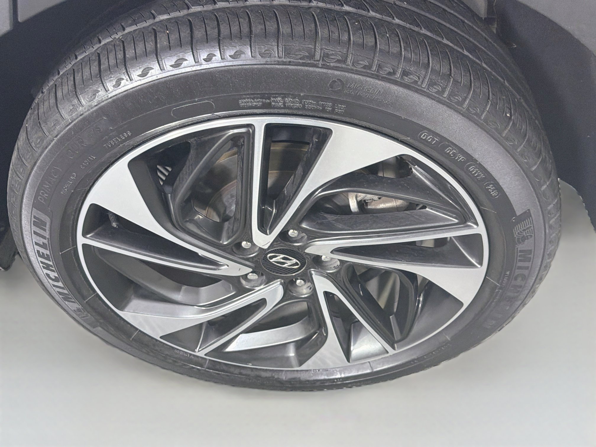 Used 2020 Hyundai Tucson Sport w/ Cargo Package FWD image 11