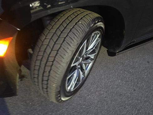 Certified 2021 Cadillac Escalade Sport Platinum image 32