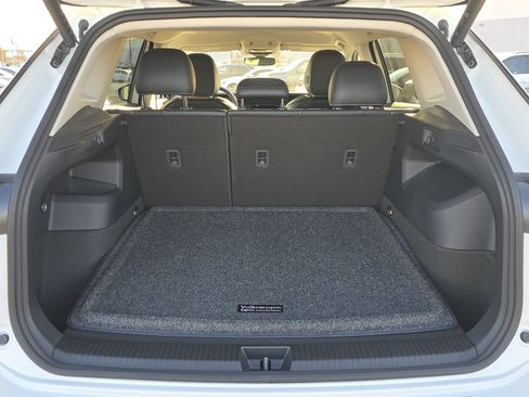 New 2026 Volkswagen Tiguan SE image 14