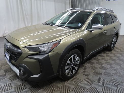 Used 2023 Subaru Outback Touring AWD/4WD image 7