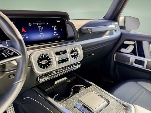 Used 2025 Mercedes-Benz G 550 w/ Manufactur Interior Package image 17