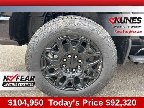 New 2025 GMC Hummer EV 2X w/ LPO, Dark Essentials Package image 13