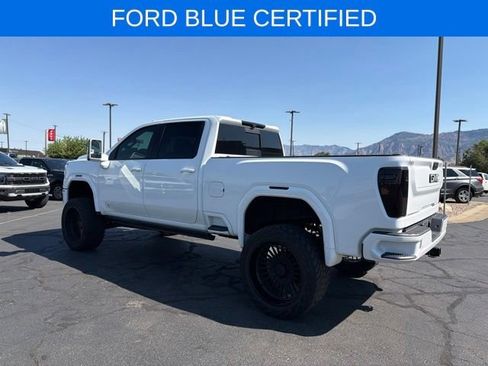 Used 2024 GMC Sierra 3500 Denali Ultimate AWD/4WD image 10