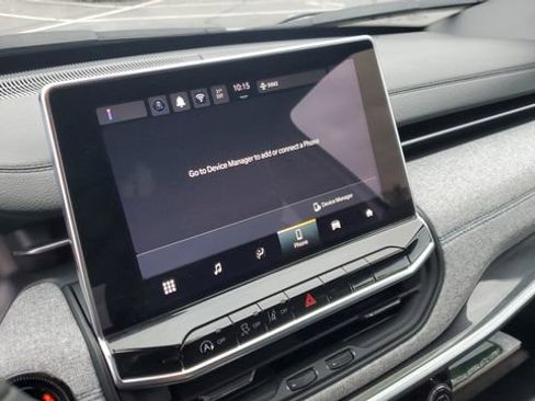 Certified 2024 Jeep Compass Latitude image 13