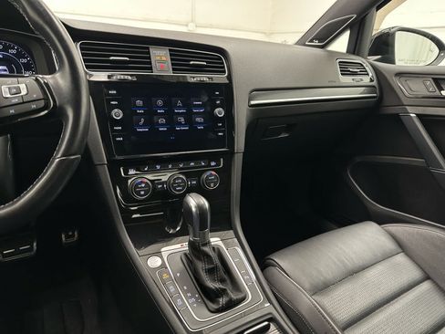 Used 2019 Volkswagen Golf R 4-Door AWD/4WD image 28