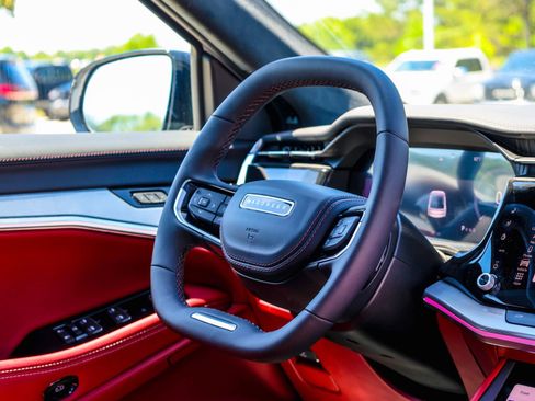 New 2025 Jeep Wagoneer S Launch Edition AWD/4WD image 14