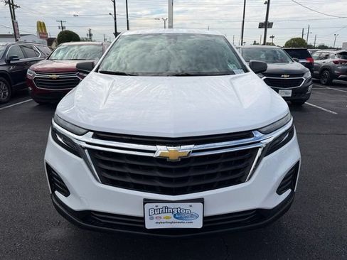 Used 2024 Chevrolet Equinox LS w/ LS Convenience Package AWD/4WD image 2