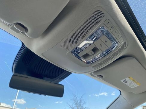 Certified 2025 Mercedes-Benz GLE 350 4MATIC image 30