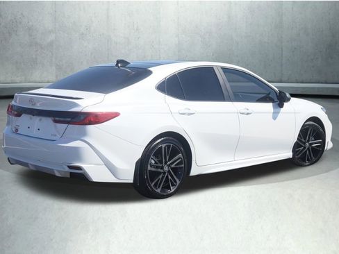 Used 2025 Toyota Camry XSE AWD/4WD image 14
