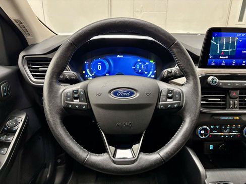 Used 2020 Ford Escape Titanium w/ Titanium Premium Package 2.0 AWD/4WD image 22