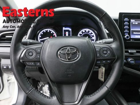 Used 2024 Toyota Camry SE image 10