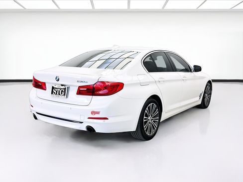 Used 2020 BMW 530e w/ Convenience Package RWD image 4
