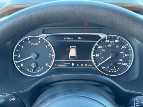 Used 2023 Nissan Rogue S image 31