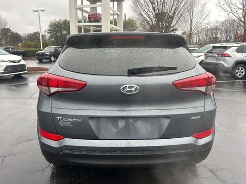 Used 2018 Hyundai Tucson SE image 6