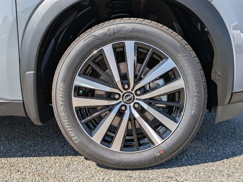 New 2025 Nissan Pathfinder Platinum w/ Cargo Package image 11