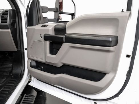 Used 2021 Ford F350 XL w/ Power Equipment Group image 38