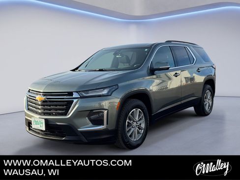 Used 2022 Chevrolet Traverse LT image 1