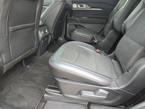 Used 2025 Ford Explorer ST w/ Sun And Sound Package image 31