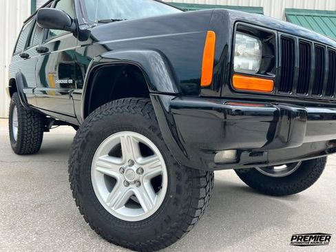 Used 2001 Jeep Cherokee Limited AWD/4WD image 27