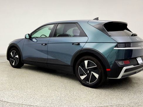 Used 2025 Hyundai Ioniq 5 SE image 7