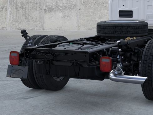 New 2026 Ford F550 2WD Crew Cab Super Duty image 21