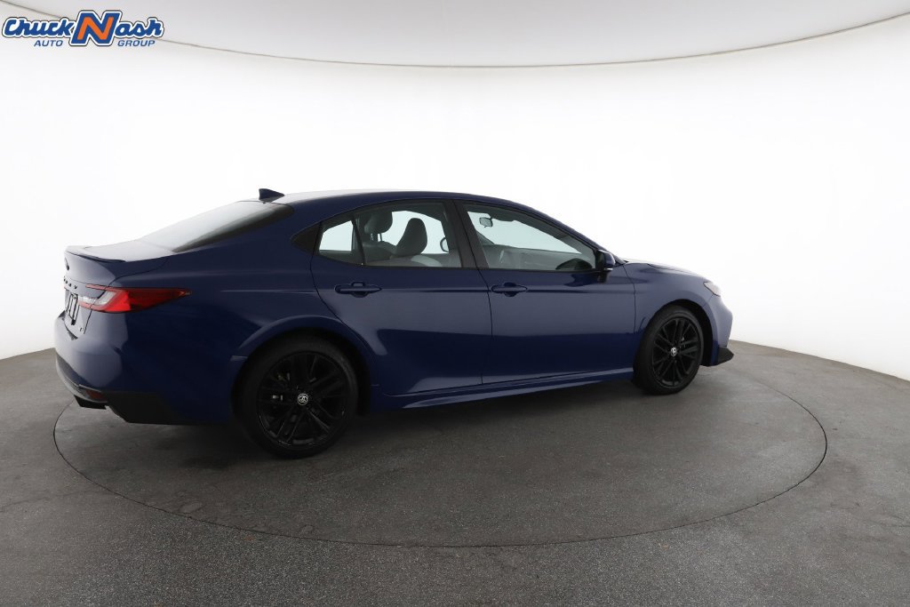 Used 2026 Toyota Camry SE FWD image 13