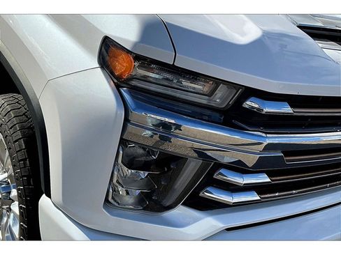 Used 2020 Chevrolet Silverado 2500 High Country w/ Z71 Off-Road Package image 33