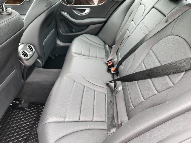 Used 2018 Mercedes-Benz C 300 4MATIC Sedan image 32